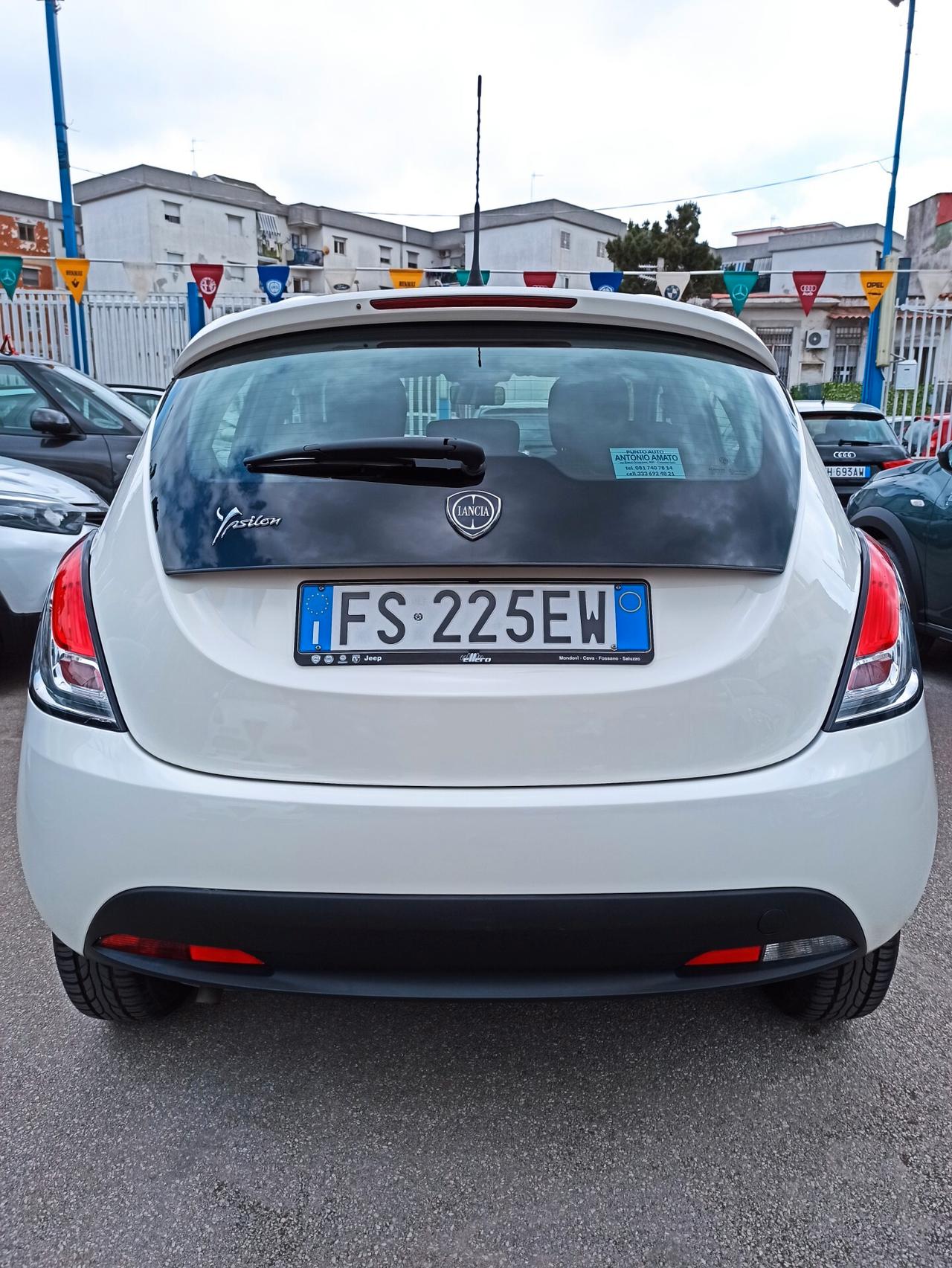 Lancia Ypsilon 1.2 69 CV 5 porte GPL Ecochic Elefantino Blu
