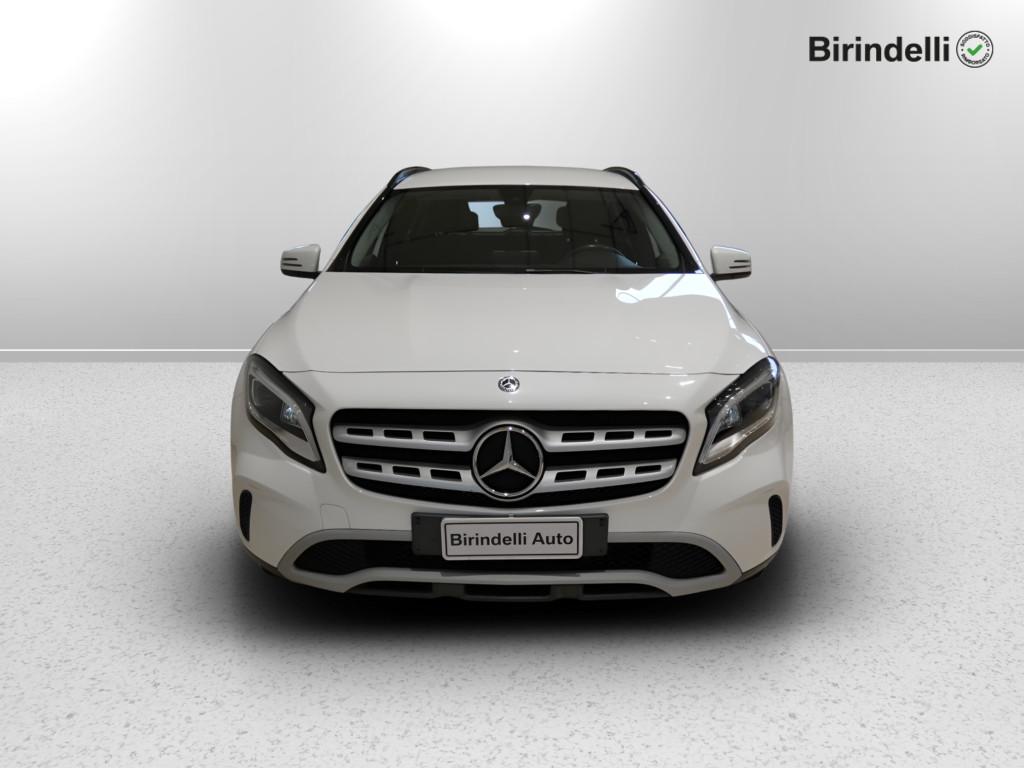 Mercedes-Benz GLA (X156) - GLA 200 d Automatic Business