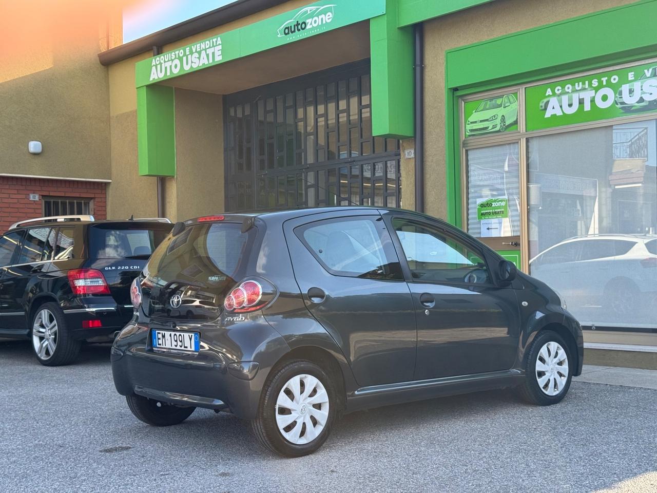 Toyota Aygo 1.0 12V VVT-i 5 porte 68 Cv 86000 km NEOPATENTATI