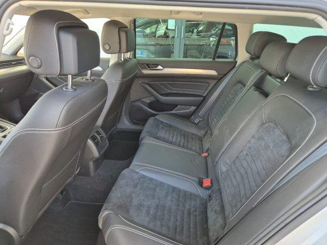 VOLKSWAGEN Passat Variant 2.0 TDI SCR EVO DSG Executive