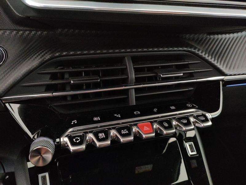 Peugeot 2008 motore elettrico 136 CV GT