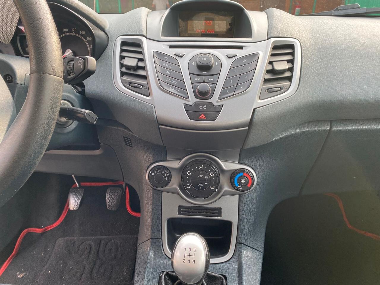 Ford Fiesta 1.2 benz GPL EURO5 FULL 2010