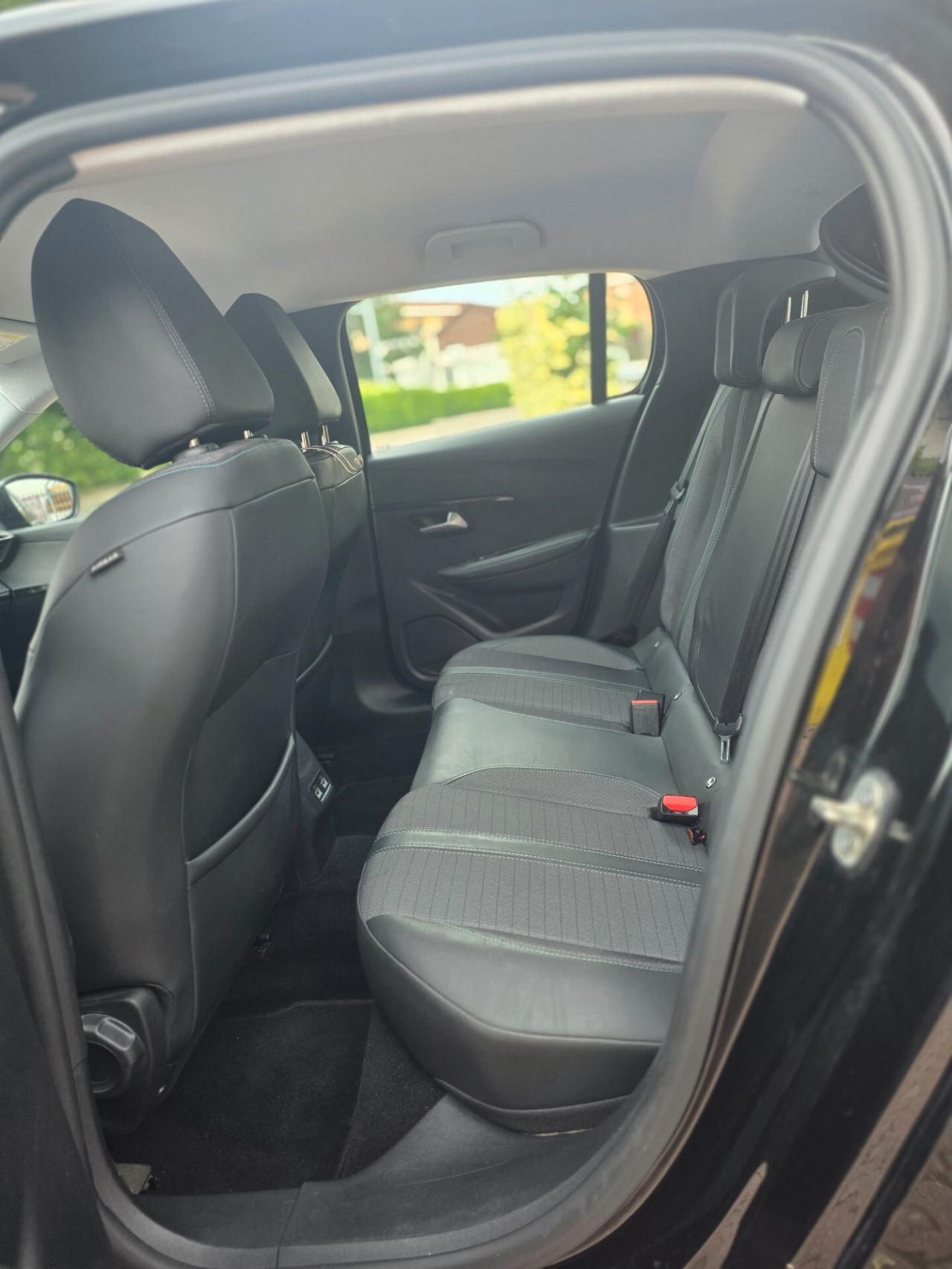 Peugeot 208 PureTech 100 Stop&Start 5 porte Allure Navi Pack