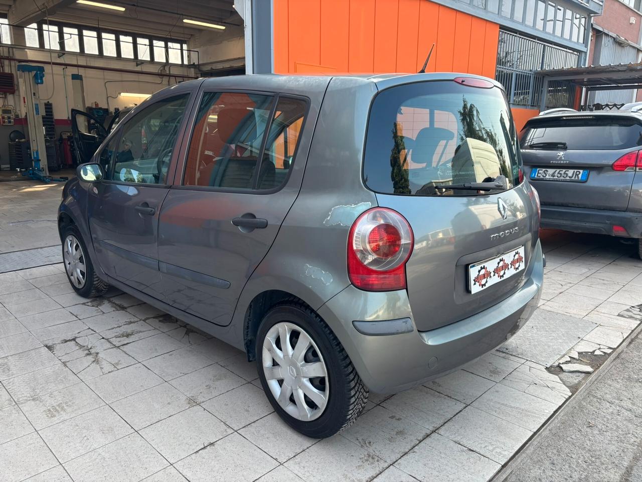 Renault Modus 1.2 16V Saint Tropez