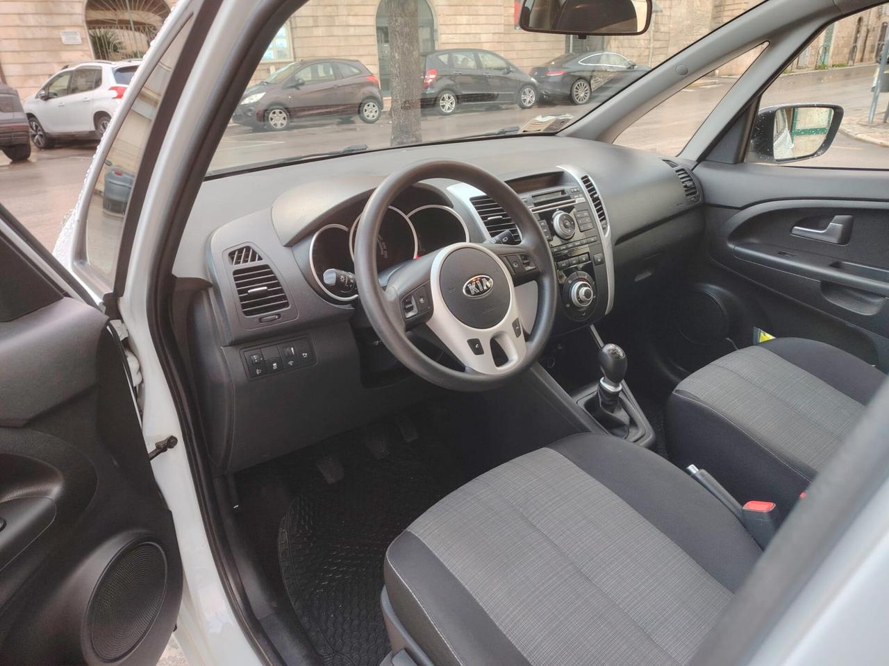Kia Venga 1.4 CRDi 90CV Cool - TETTO APRIBILE