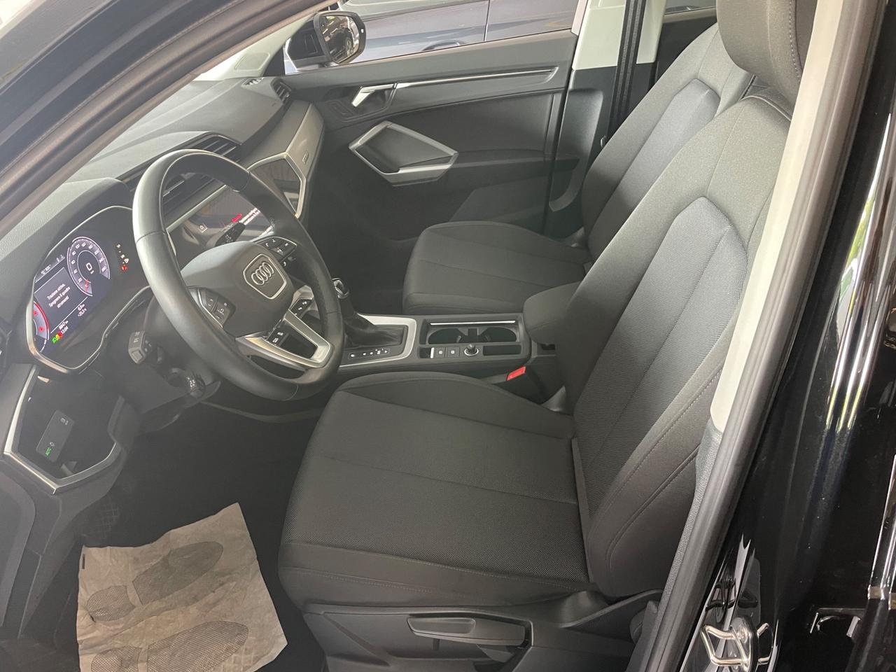 Audi Q3 35 TDI quattro S tronic Business