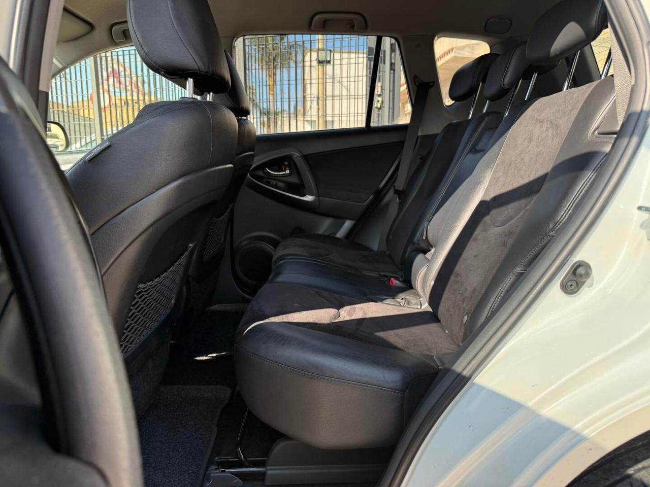 Toyota RAV 4 RAV4 Crossover 2.2 D-4D 150 CV Lounge