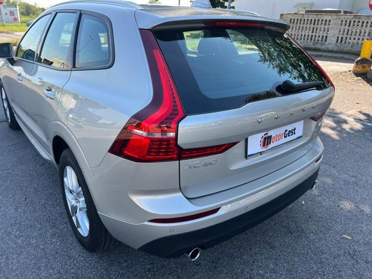 Volvo XC60 B4 (d) AWD Geartronic Business Plus