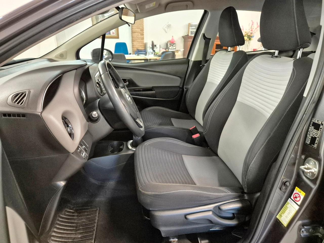 Toyota Yaris 1.0 5 porte Active