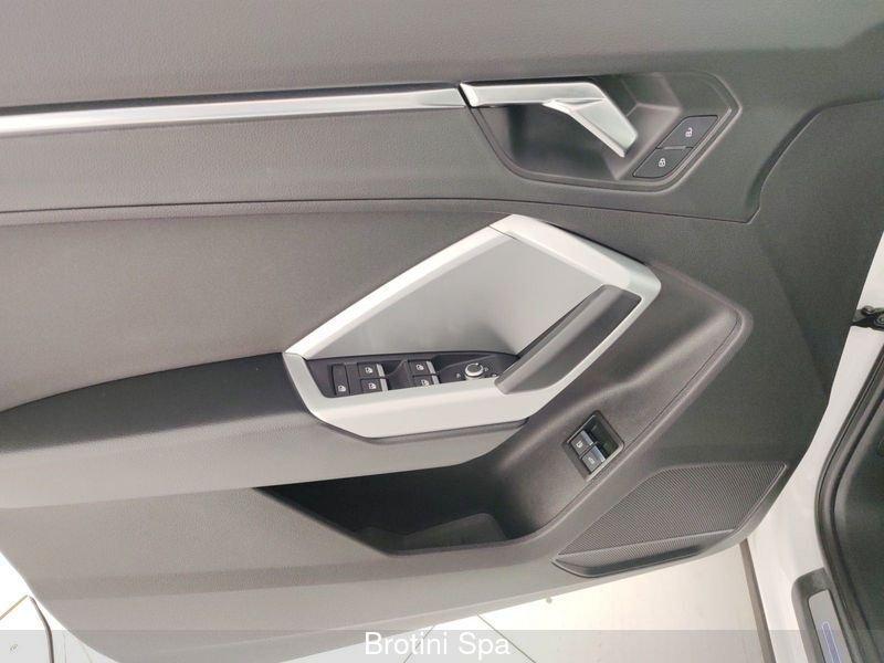 Audi Q3 Q3 45 TFSI e S tronic S line edition