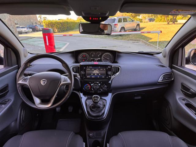 LANCIA Ypsilon 1.0 HYBRID GOLD 5 POSTI+NAVI+SENSORI