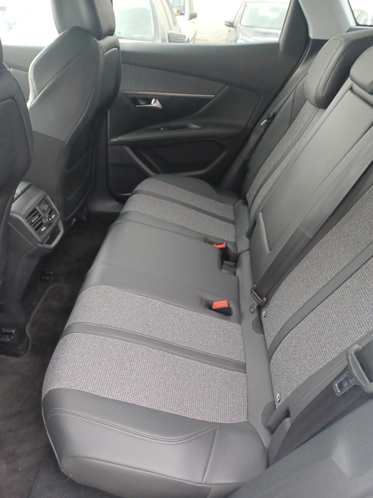 Peugeot 3008 1.5 HDI 130 CV AUTOMATICA ALLURE