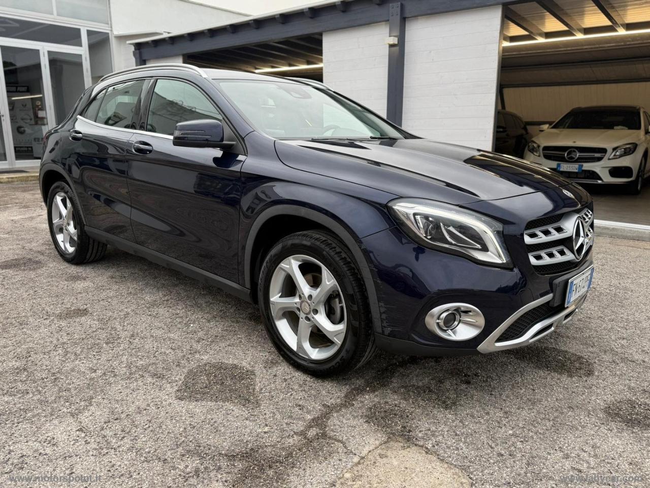 MERCEDES-BENZ GLA 180 CDI AUTOMATIC Sport