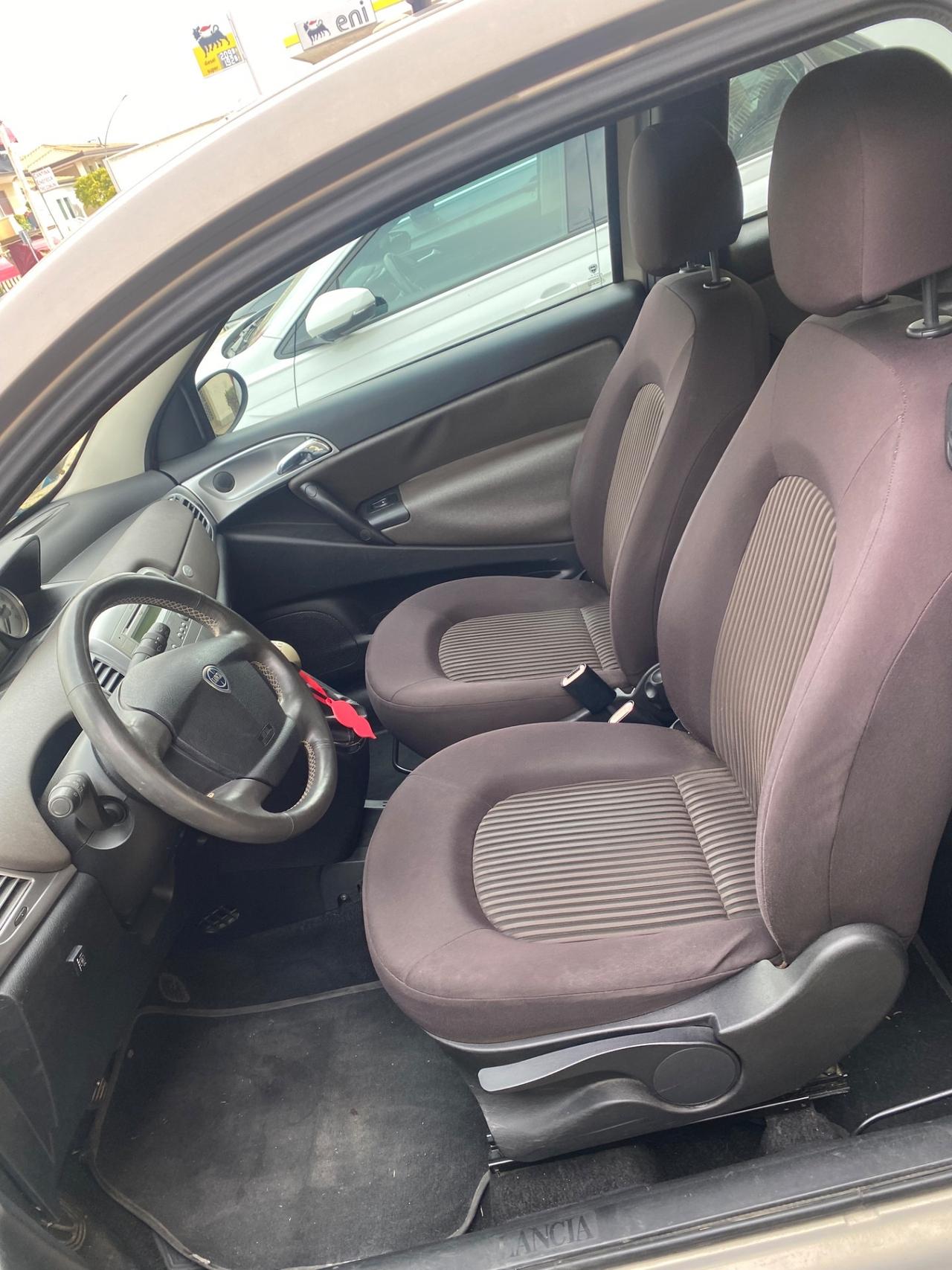 Lancia Ypsilon 1.4 Oro Ecochic GPL