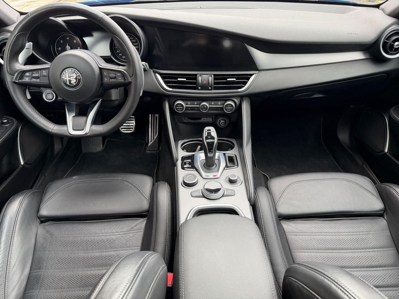 Alfa Romeo Giulia 2.2 jtdm 210CV AT8 AWD Q4 Veloce