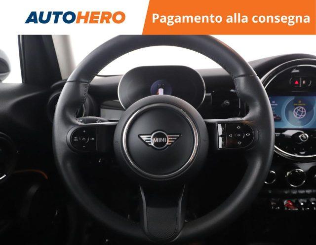 MINI Cooper 1.5 Cooper Essential 5 porte