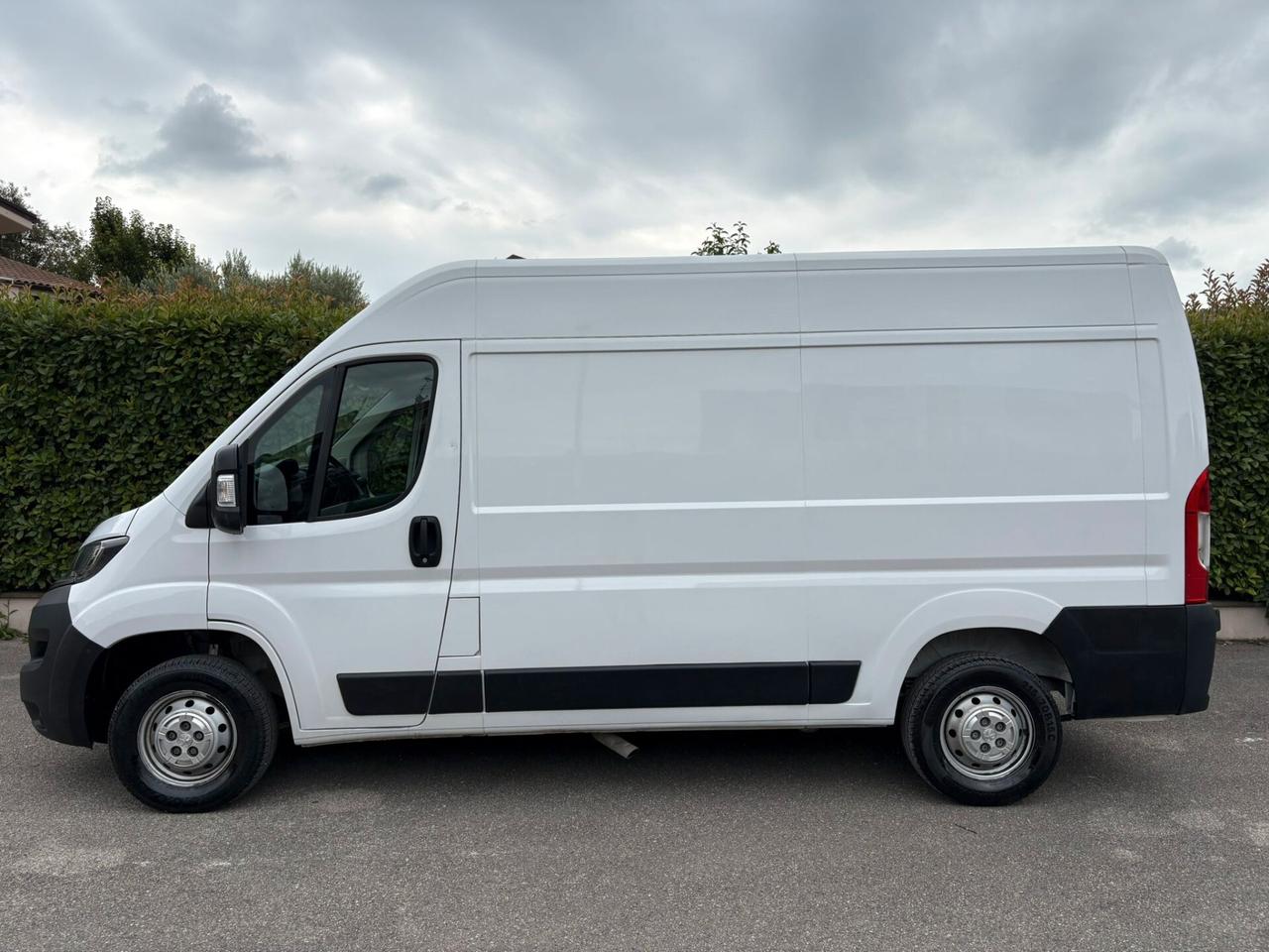PEUGEOT Boxer 2.2BHDi 140 S&S L2H2 - 2023