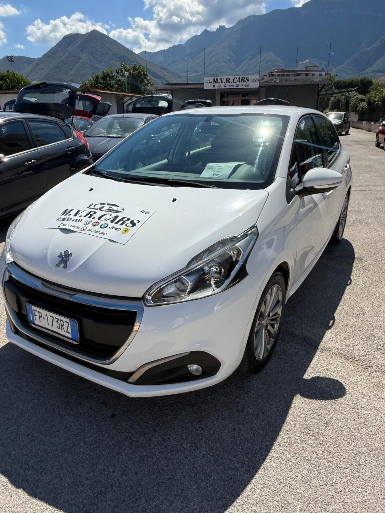Peugeot 208 BlueHDi 1.6 75 5 porte Allure