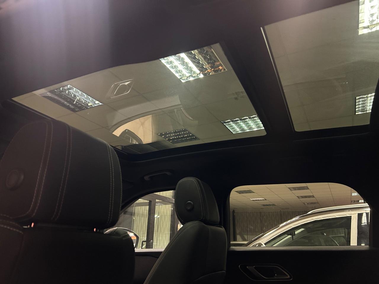 Land Rover Range Velar 2.0D I4 240 CV R-Dynamic HSE