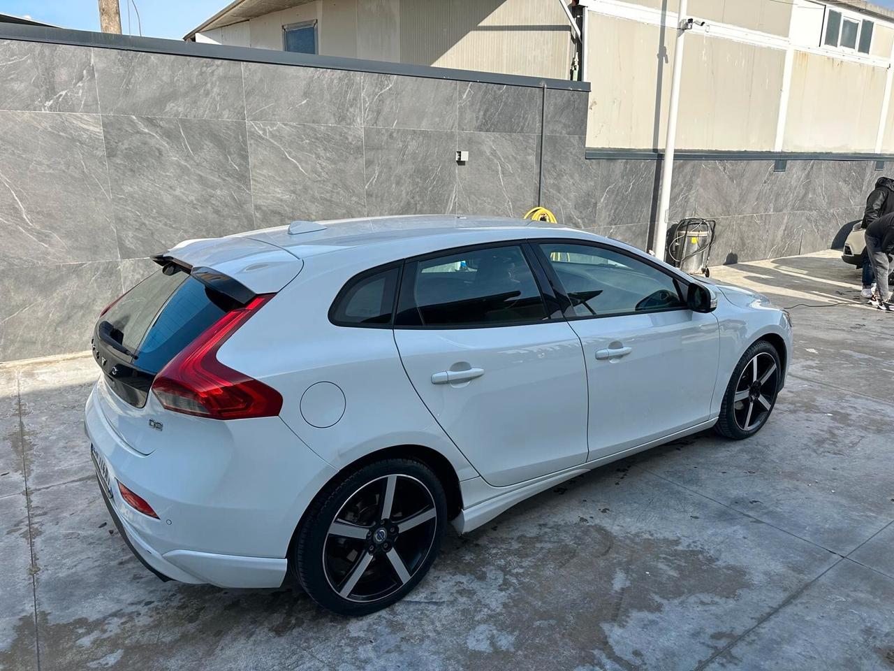 Volvo V40 D2 1.6 Summum