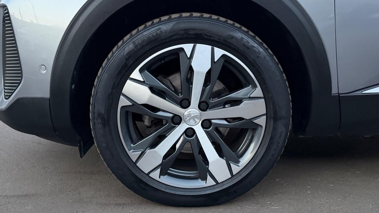 PEUGEOT 5008 1.5 ALLURE 131CV - SETTE POSTI, FULL LED, NEOPATENTATI