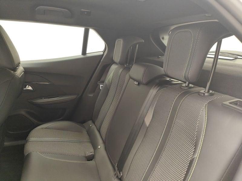 Peugeot 2008 II 2023 1.2 hybrid GT 145cv e-dcs6