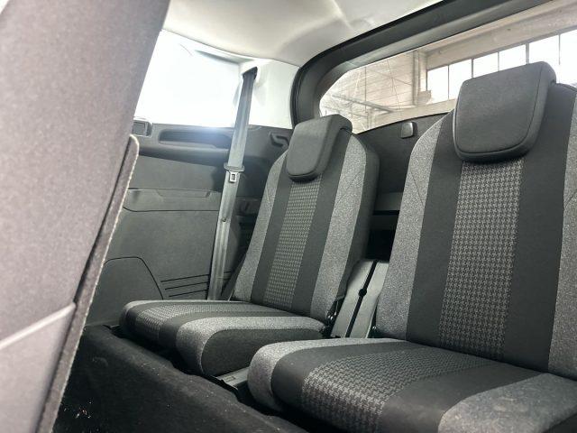 PEUGEOT 5008 BlueHDi 130 S&S EAT8 Business