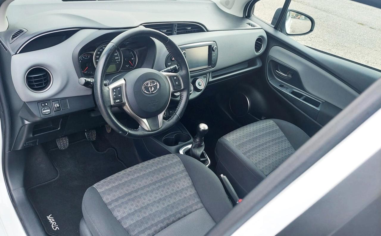 UNICO PROPRIETARIO - TOYOTA YARIS 1.0