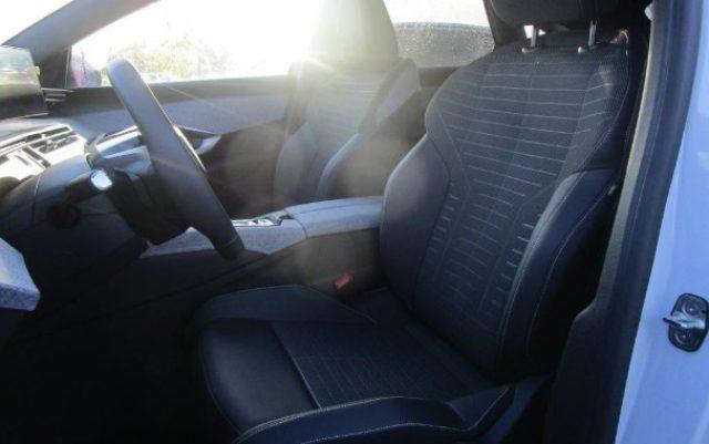 PEUGEOT 3008 Hybrid 145 e-DCS6 Allure