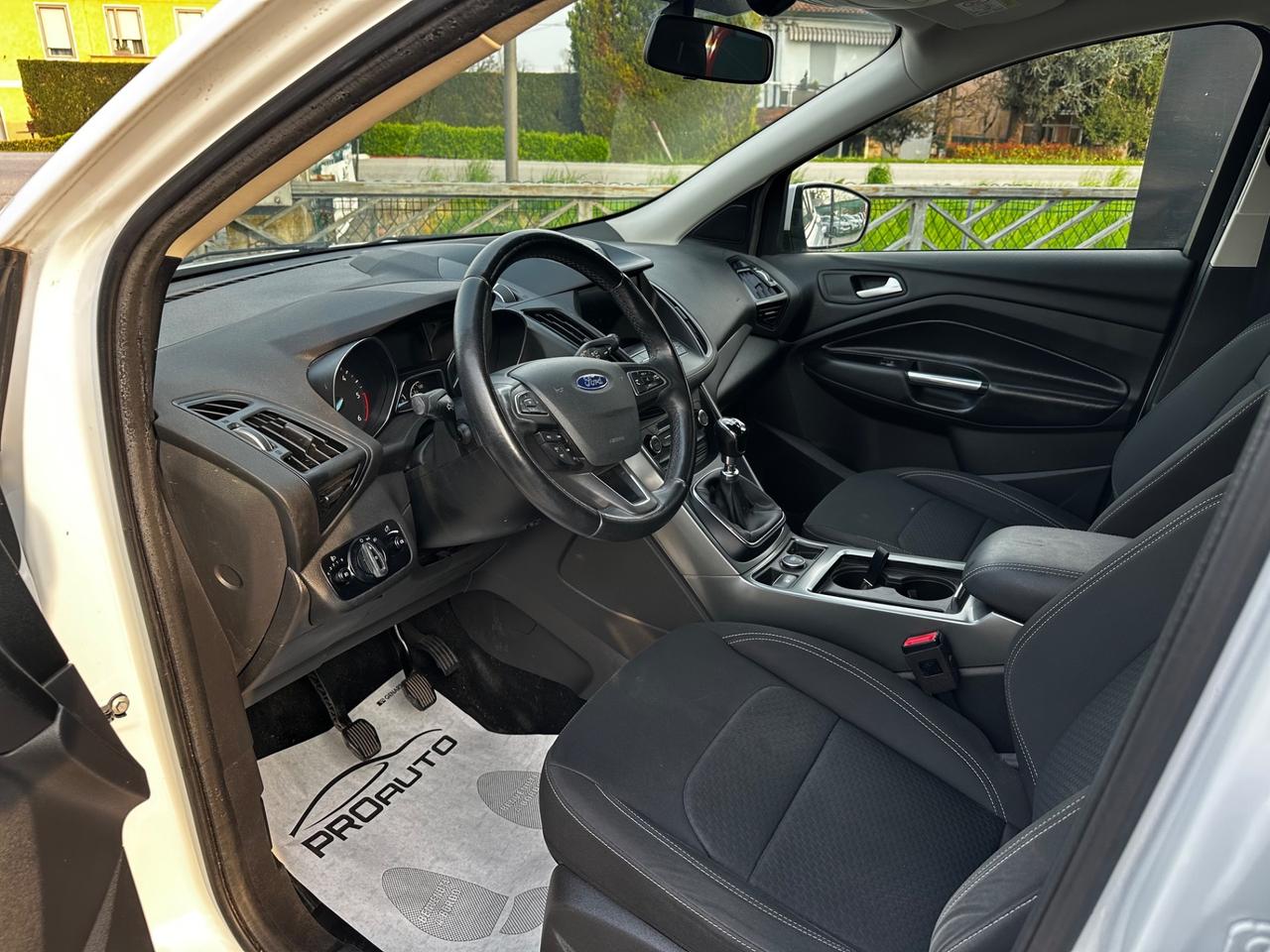 Ford Kuga 1.5 TDCI 120 CV S&S 2WD ST-Line