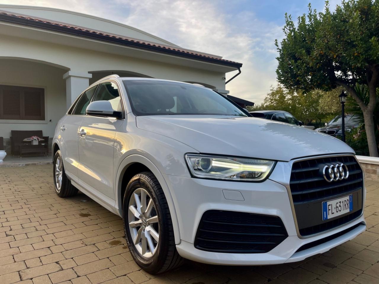 AUDI Q3 2.0 TDI 120CV STRONIC EDITION FULL MY17