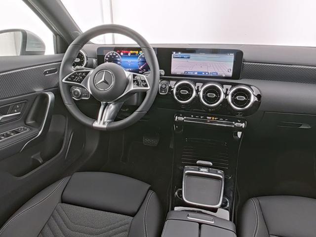 MERCEDES-BENZ A 180 Automatic Progressive Line Advanced