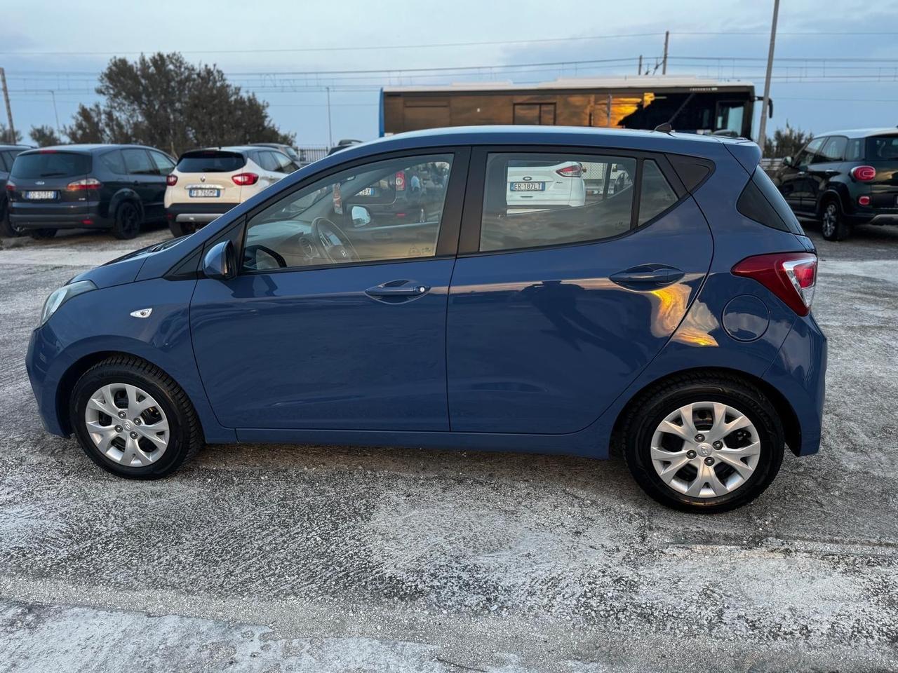 Hyundai i10 MPI Sound Edition Cambio Automatico