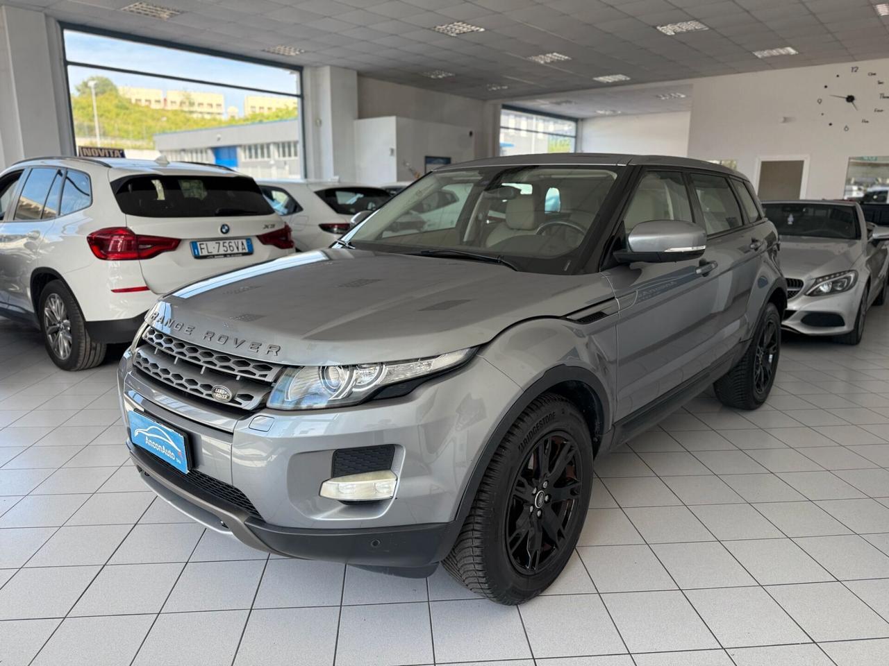 Land Rover Range Evoque 2.2D FULL OPTIONAL 2013