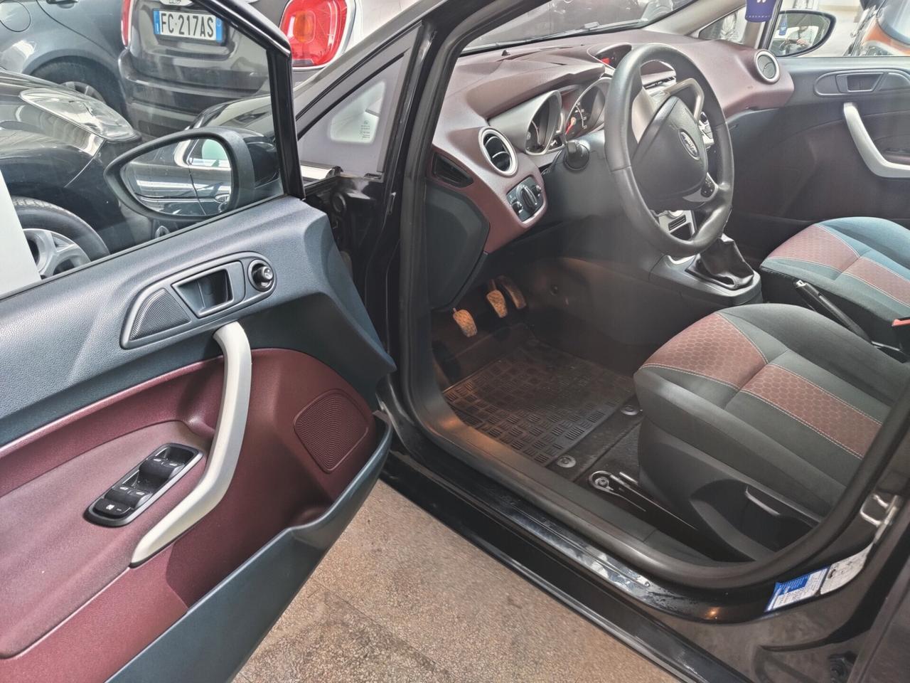 Ford Fiesta 1.4 TDCi 5p. Titanium
