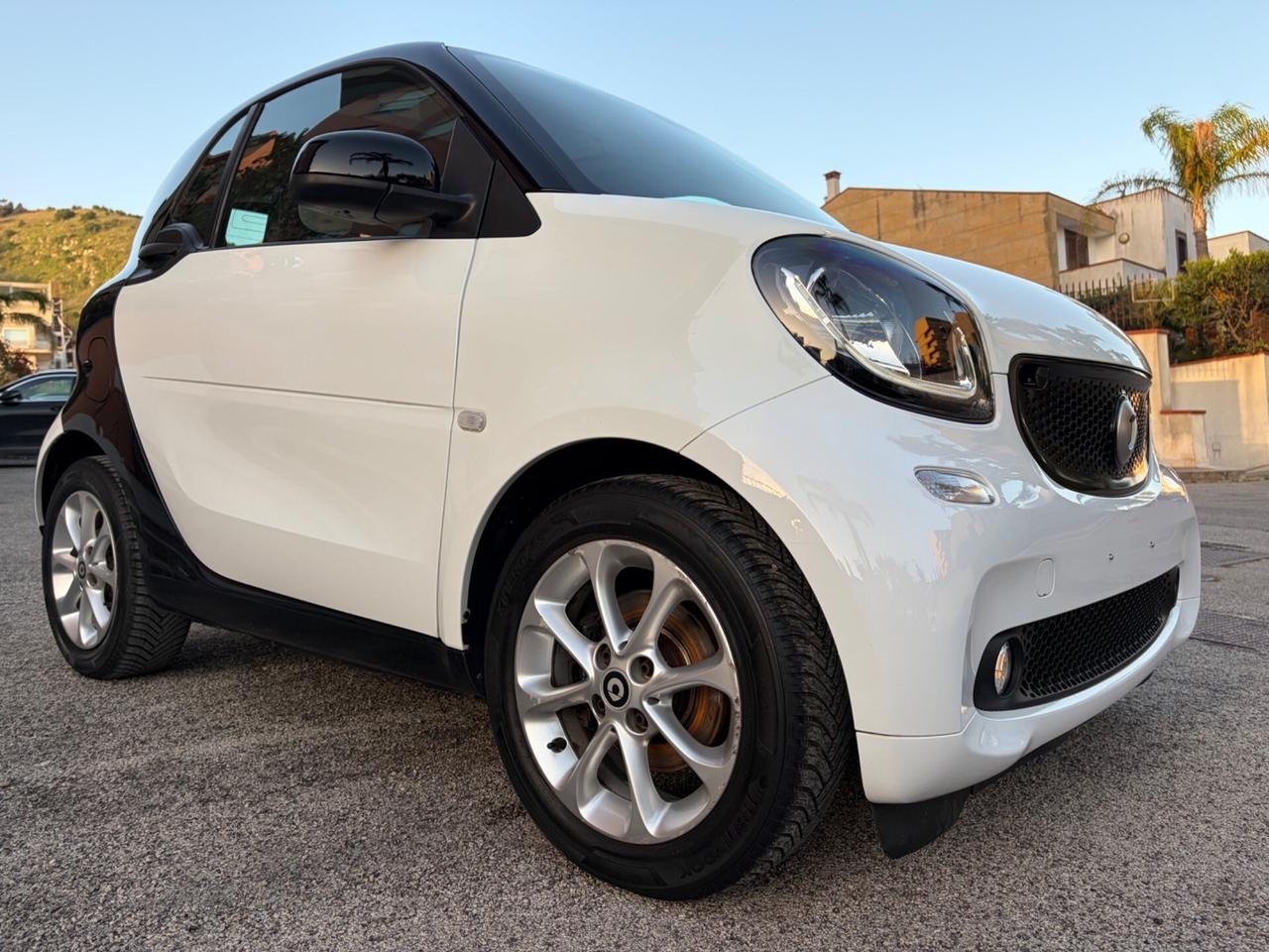 Smart ForTwo 1000 62 kW coupé passion