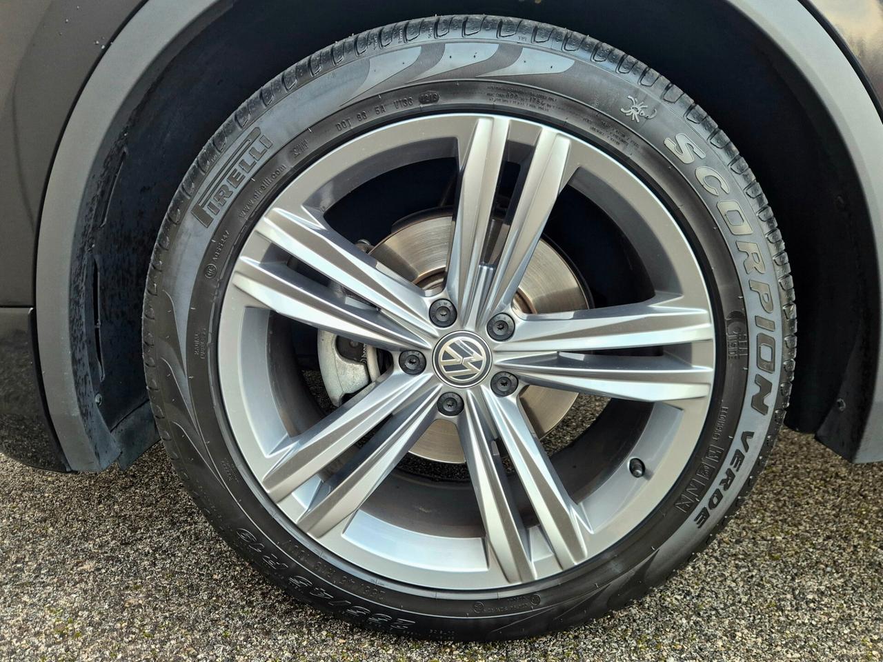 Volkswagen Tiguan 1.6 TDI R-Line Sport