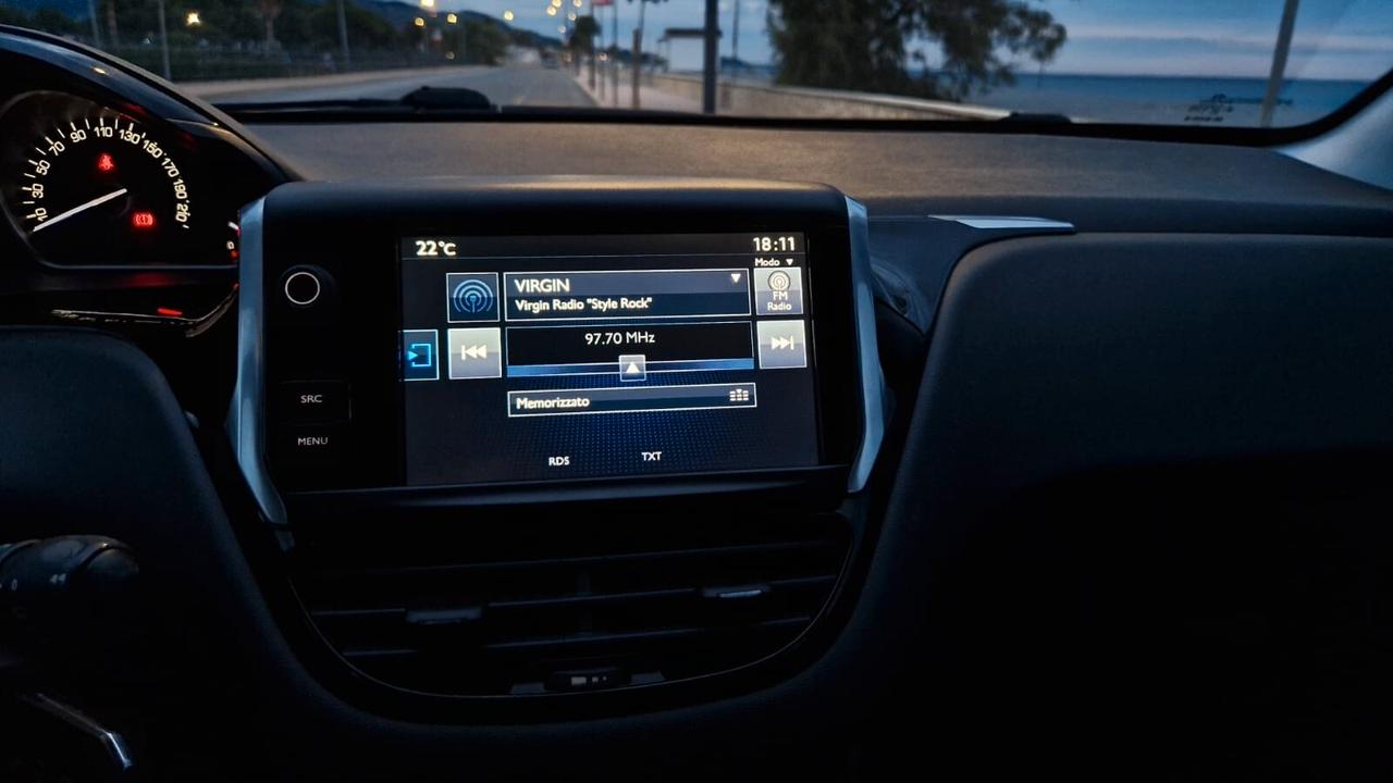 Peugeot 208 PureTech 82 5 porte Allure