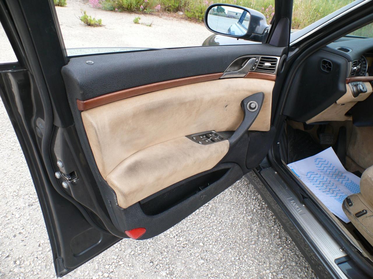 Lancia Thesis 2.4 JTD 20V aut. (M1328)