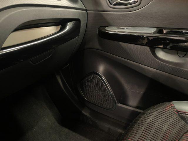 RENAULT Captur 1.5 dCi 90 CV EDC Project Runway