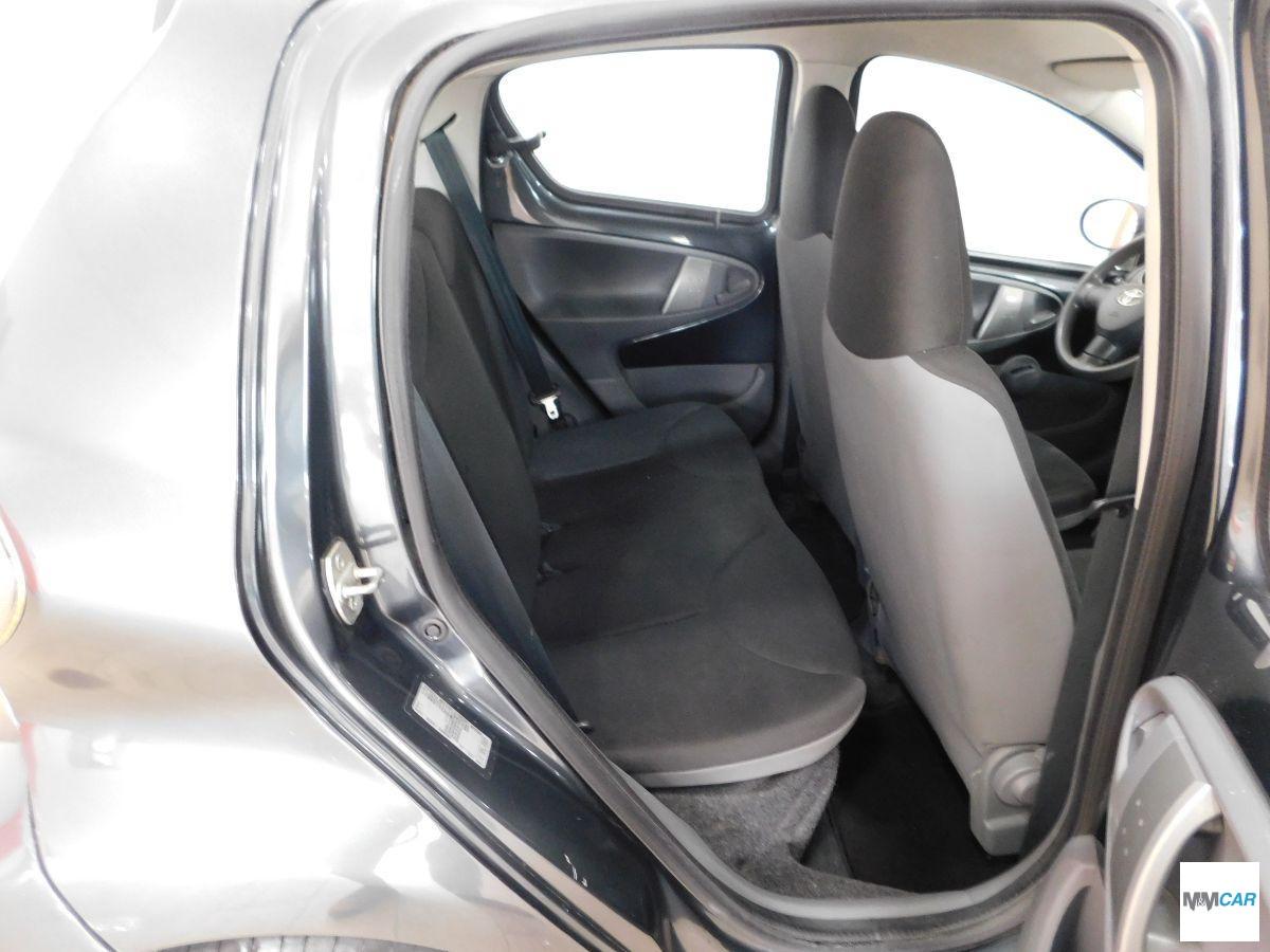 TOYOTA - Aygo - 12V VVT-i 5 porte Now
