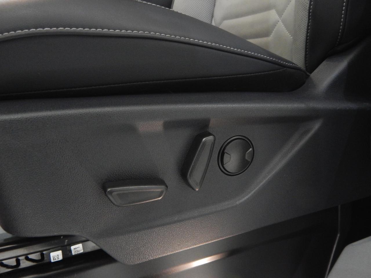 Ford Tourneo Custom 2.0 TDCI 170CV Aut. 9 Posti NAVI-PELLE-LED-CARPLAY