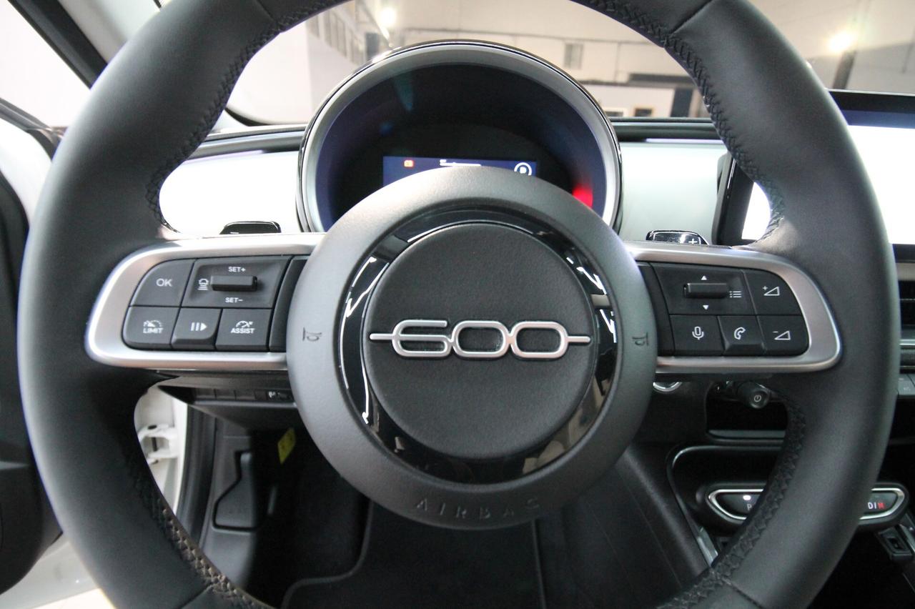 FIAT 600 1.2 HYBRID LA PRIMA 110 CV