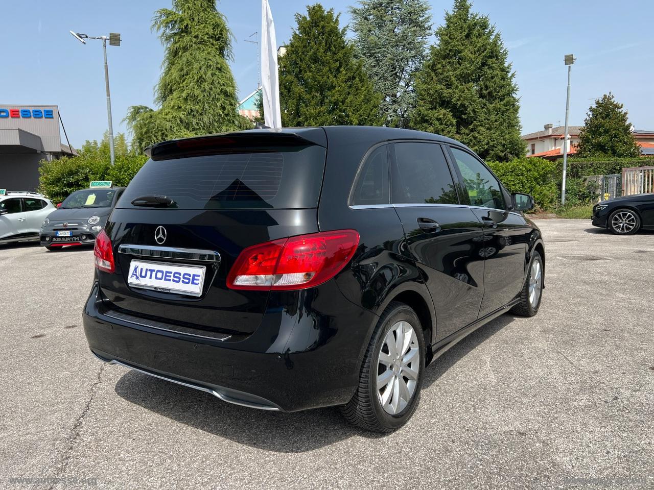MERCEDES-BENZ B 180 d Automatic Executive
