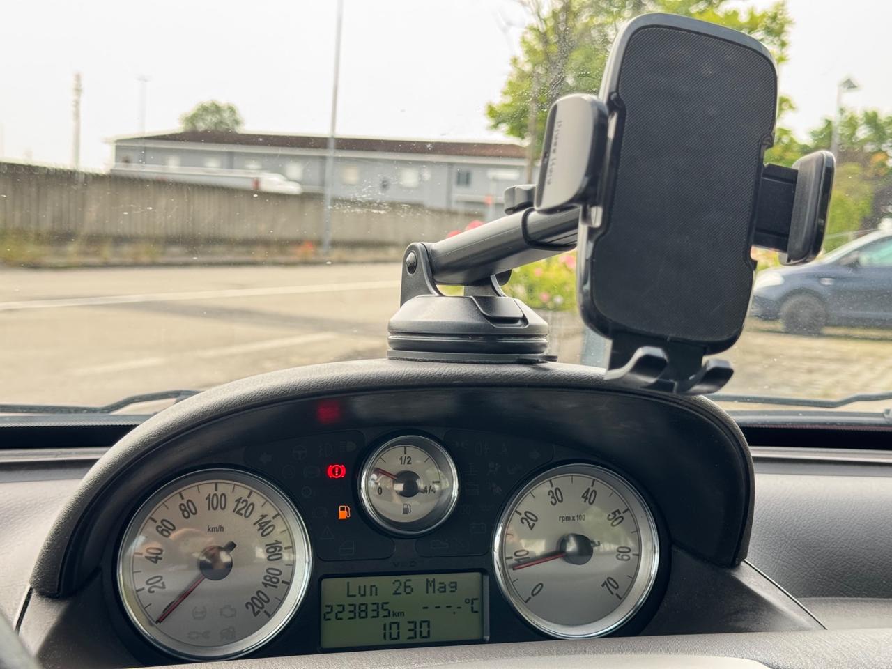 Lancia Ypsilon 1.2 60cv Neopatentati