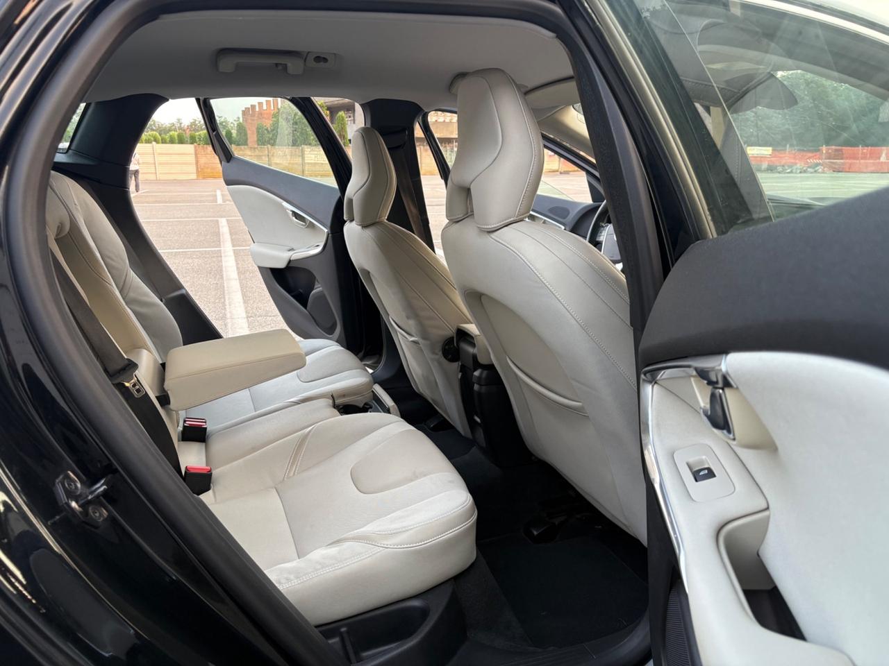 Volvo V40 2.0 D3 150 Geartronic perfetta