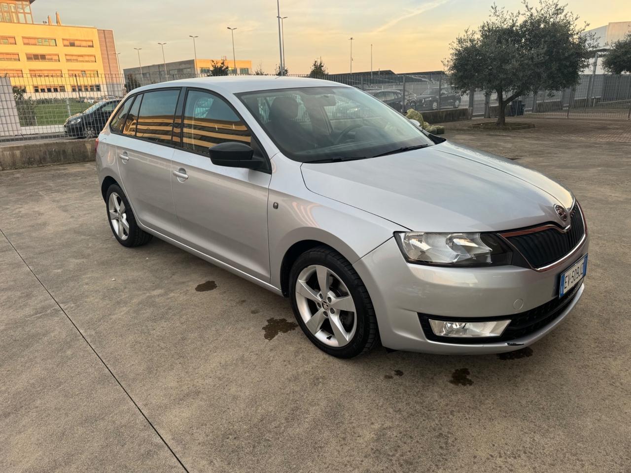 Skoda Rapid 1.6 TDI CR 105 CV Ambition