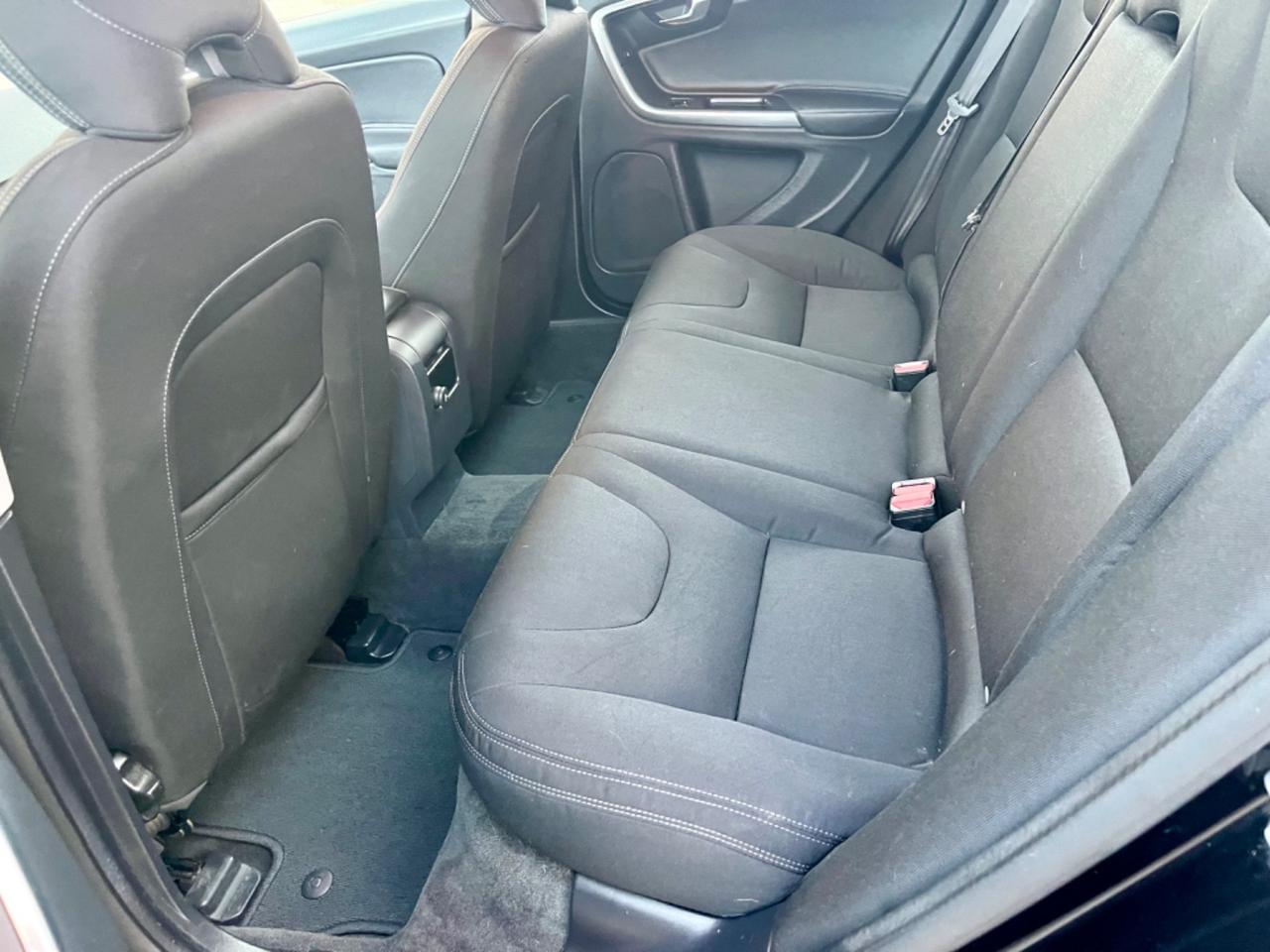 Volvo V60 2.0d 120cv 2016 127.000km euro6 perfetta