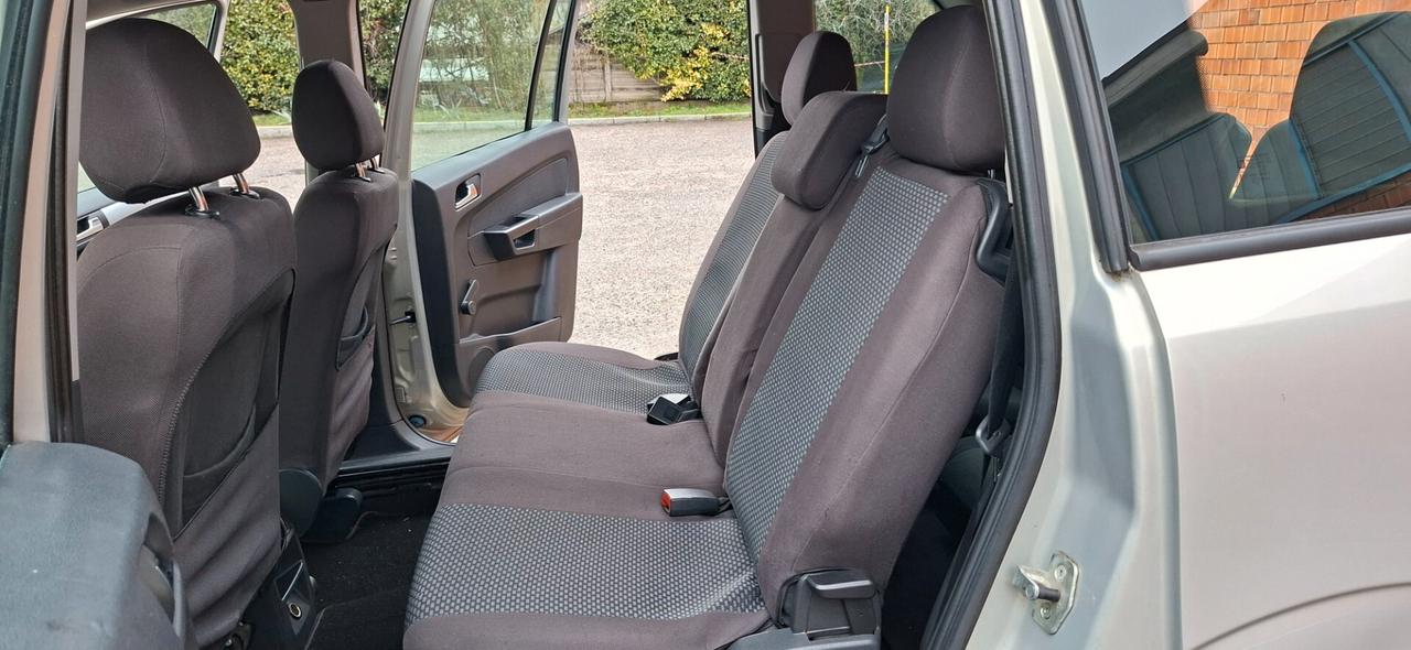 Opel Zafira 1.6 CON IMPIANTO A METANO 7 POSTI