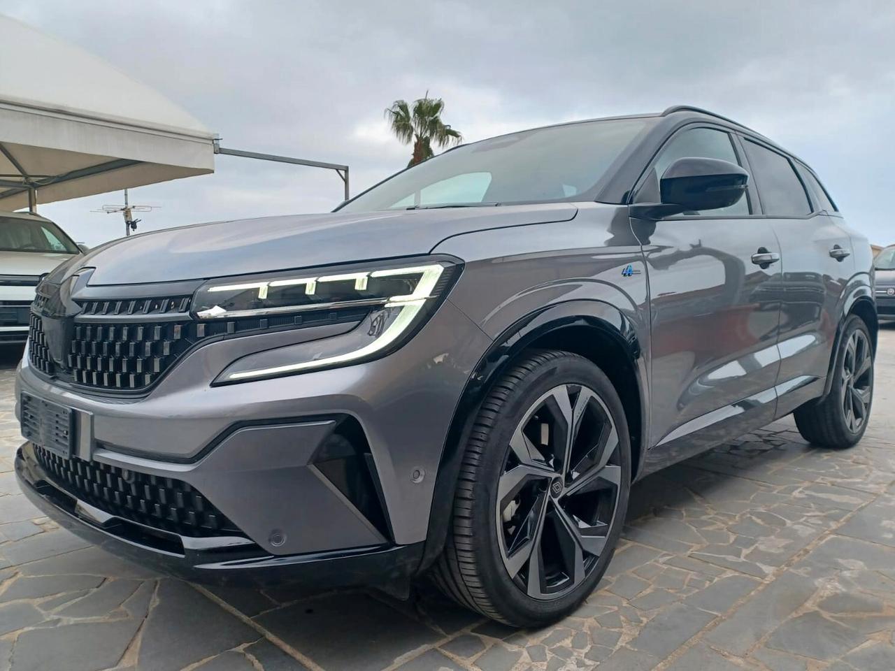 Renault Austral 1.2 E-Tech full hybrid Iconic Esprit Alpine 200cv